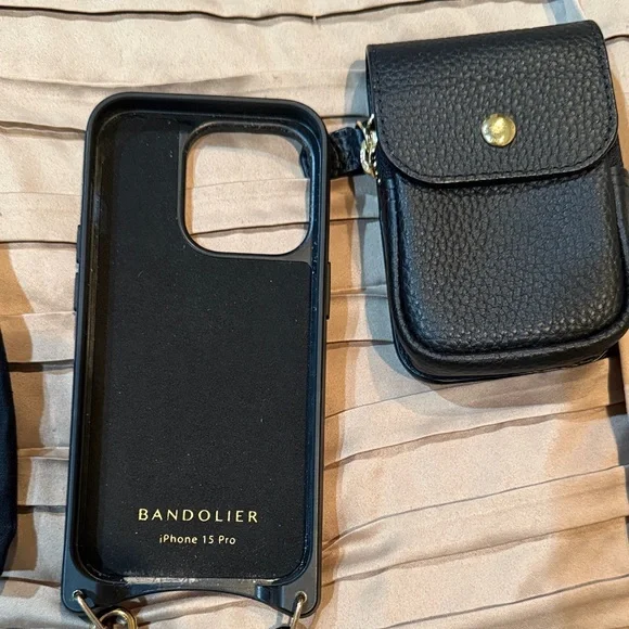 Bandolier River Magnet Black & Gold Crossbody Phone Holder for iPhone 15 Pro - Picture 3 of 6